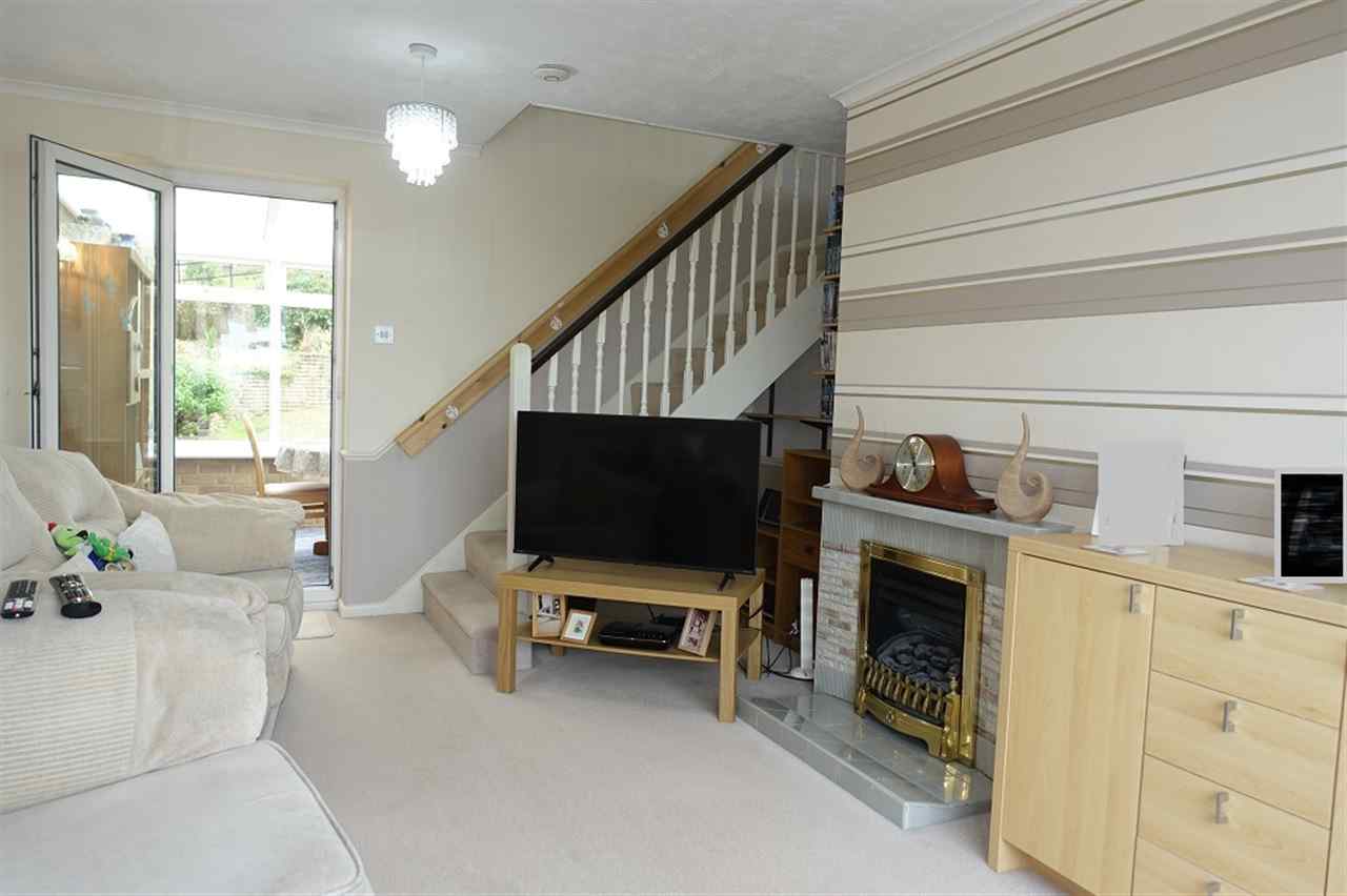 resized-2349823-Living Room B.JPG